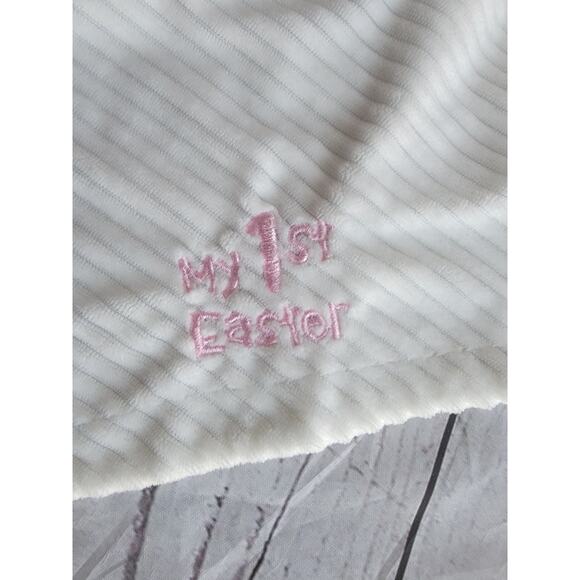 White Bunny Rabbit Ribbed Lovey Blanket Rattle Knotted Corner My 1st Easter MTY - Picture 2 of 6